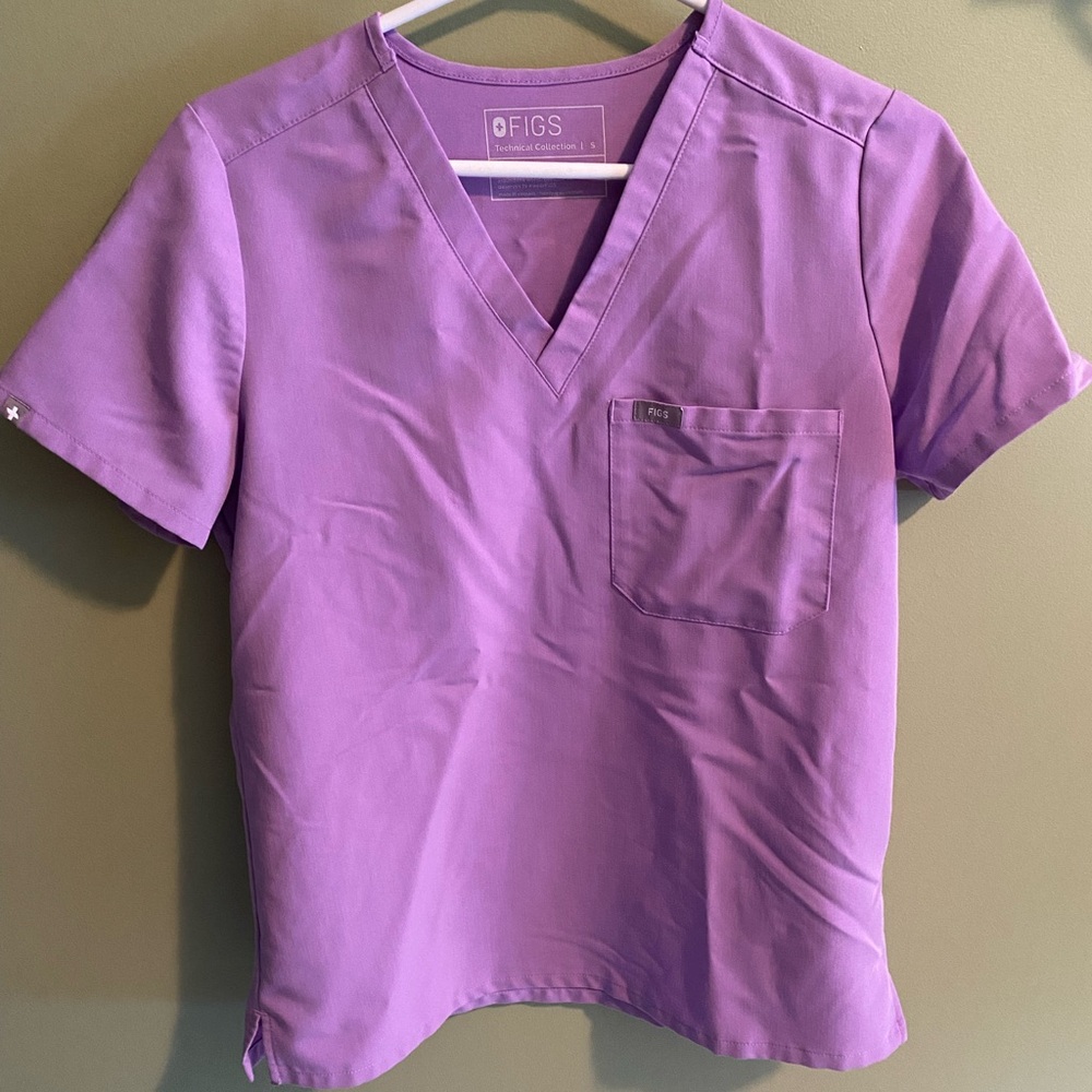 FIGS Catarina one pocket scrub top